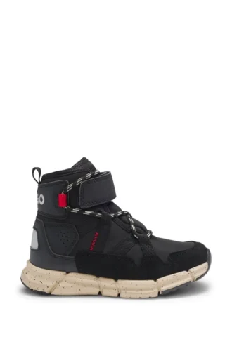 Kinderstiefel aus Wildleder und Kunstleder