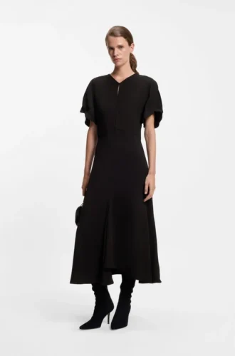 Kleid aus Crêpe mit Schlüssellochausschnitt