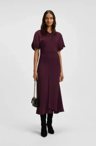 Kleid aus Crêpe mit Schlüssellochausschnitt