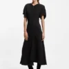 Kleid aus Crêpe mit Schlüssellochausschnitt