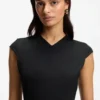 Kleid aus Stretchstoff mit Flügelärmeln