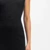 Kleid aus Stretchstoff mit Flügelärmeln