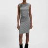 Kleid mit asymmetrischem Ausschnitt aus einer Baumwollmischung