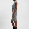 Kleid mit asymmetrischem Ausschnitt aus einer Baumwollmischung