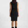 Kleid mit asymmetrischem Ausschnitt aus einer Baumwollmischung