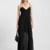 Kleid mit Burnout-Punkten und Spaghettiträgern