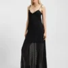 Kleid mit Burnout-Punkten und Spaghettiträgern