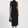 Kleid mit Drapierungsdetails und Stehkragen