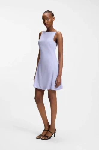Kleid mit Falten vorne und Ballonrock