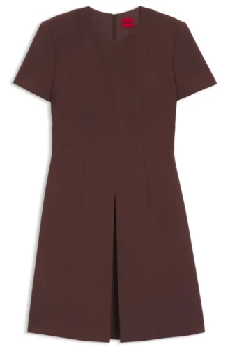 Kleid mit Falten vorne und kurzen Ärmeln