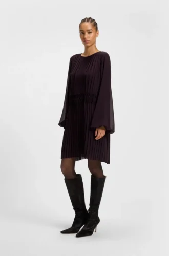 Kleid mit gesmoktem Bund und Plisseefalten