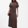 Kleid mit Raffungen in schmaler Passform