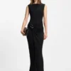Kleid mit Schnallendetail und Wickeleffekt
