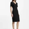 Kleid mit V-Ausschnitt aus Stretchstoff