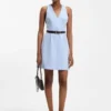 Kleid mit V-Ausschnitt und Nahtdetails