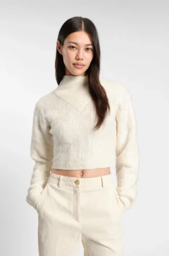 Kurzer Pullover aus Wollmischung mit mehrlagigem Ausschnitt