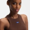 Kurzes Oberteil aus Stretch-Baumwolle mit blauem Logo-Label