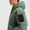 Lange Daunenjacke mit wasserabweisender Ausrüstung Lange Daunenjacke mit wasserabweisender Ausrüstung