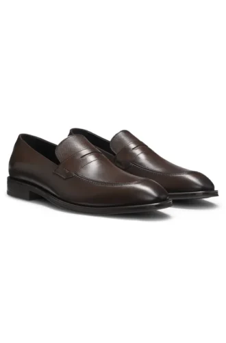 Loafer aus Leder mit strukturierter Zunge