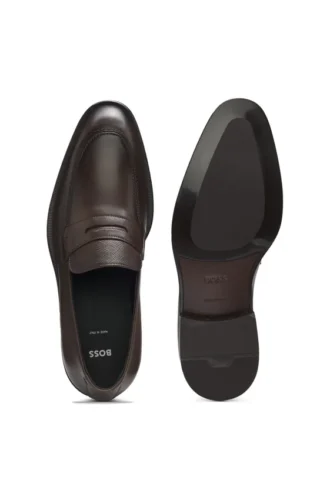 Loafer aus Leder mit strukturierter Zunge