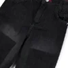 Locker sitzende Kinderjeans aus schwarzem Denim