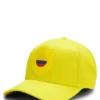Logo-Cap aus glänzendem Twill mit Abzeichen in Nationalfarben Logo-Cap aus glänzendem Twill mit Abzeichen in Nationalfarben