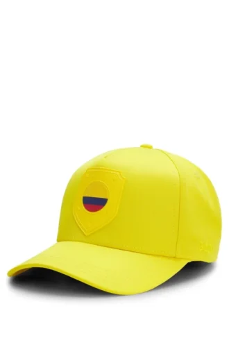 Logo-Cap aus glänzendem Twill mit Abzeichen in Nationalfarben
