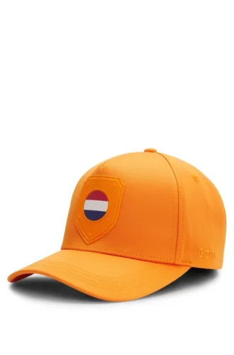 Logo-Cap aus glänzendem Twill mit Abzeichen in Nationalfarben