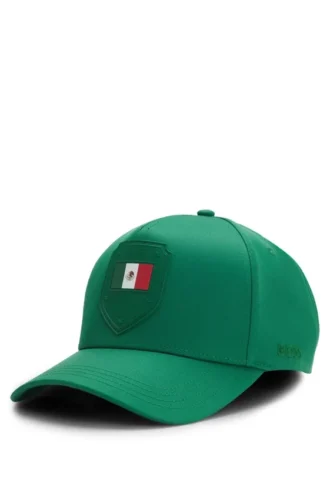 Logo-Cap aus glänzendem Twill mit Abzeichen in Nationalfarben