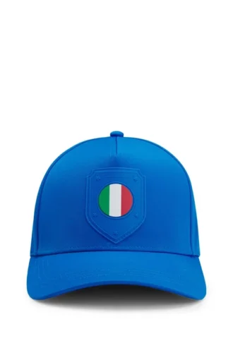 Logo-Cap aus glänzendem Twill mit Abzeichen in Nationalfarben