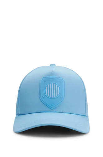 Logo-Cap aus glänzendem Twill mit Abzeichen in Nationalfarben