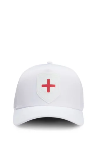 Logo-Cap aus glänzendem Twill mit Abzeichen in Nationalfarben