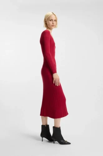 Midikleid mit unregelmäßiger Rippstruktur
