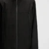 Mit Mesh gefütterte Jacke mit wasserabweisender Beschichtung