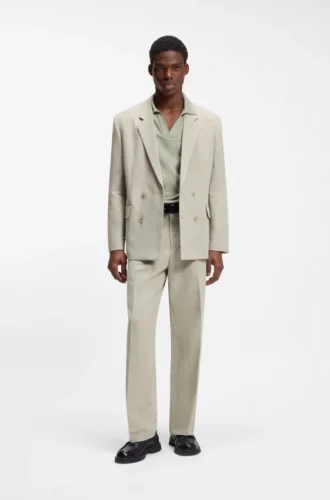 Modern geschnittene Jacke mit Fischgrätenmuster