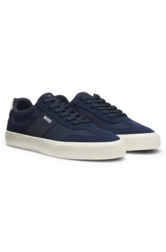 Niedrige Sneaker mit Wildlederbesatz