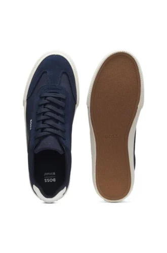 Niedrige Sneaker mit Wildlederbesatz
