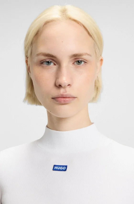 Oberteil mit blauem Logo aus Stretch-Baumwolle Oberteil mit blauem Logo aus Stretch-Baumwolle