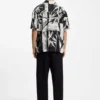 Oversize-Hemd mit Print und Camp-Kragen Oversize-Hemd mit Print und Camp-Kragen