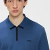 Polohemd mit Kontrastlogo aus Baumwollpiqué