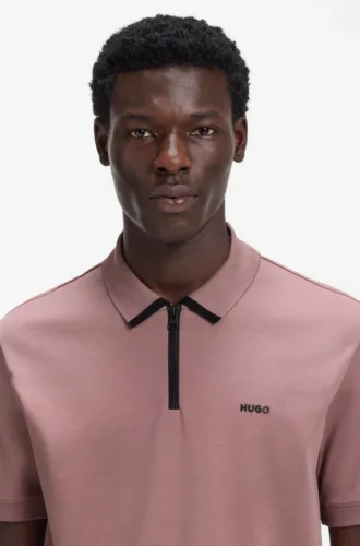 Polohemd mit Kontrastlogo aus Baumwollpiqué