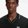 Poloshirt mit gesticktem Logo und Johnny-Kragen Poloshirt mit gesticktem Logo und Johnny-Kragen