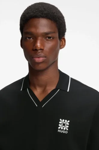 Poloshirt mit gesticktem Logo und Johnny-Kragen