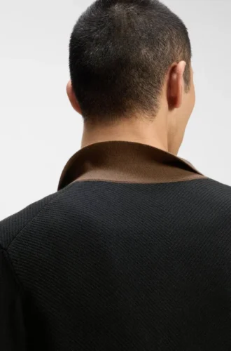 Pullover mit Kontraststreifen und Knopfleiste