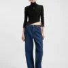 Pullover mit Logo-Applikation und asymmetrischem Saum Pullover mit Logo-Applikation und asymmetrischem Saum