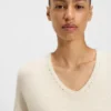 Pullover mit V-Ausschnitt aus italienischem Garn
