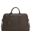 Reisetasche aus genarbtem Leder mit geprägtem Logo