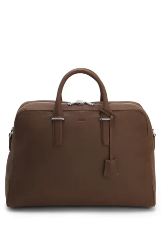 Reisetasche aus genarbtem Leder mit geprägtem Logo