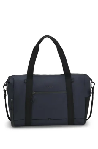 Reisetasche aus Kunstleder mit reflektierenden Details
