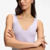 Rippgestricktes Kleid mit transparenten Plissees
